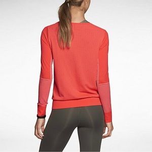 Nike Women’s Dri-Fit Knit Epic Long Sleeve Crew Top / Size XL / Laser Crimson